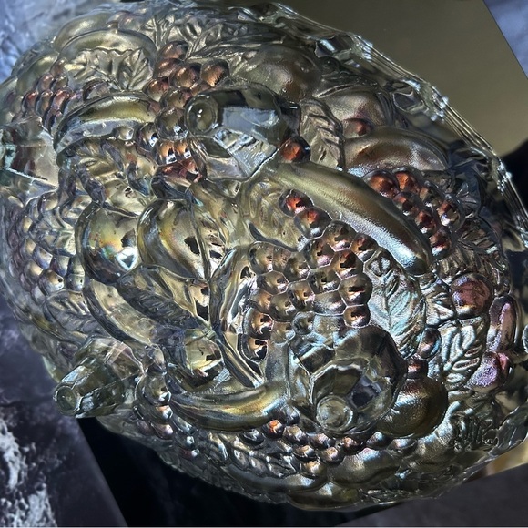 Vintage Indiana Glass Harvest Grape Bowl - Picture 2 of 4